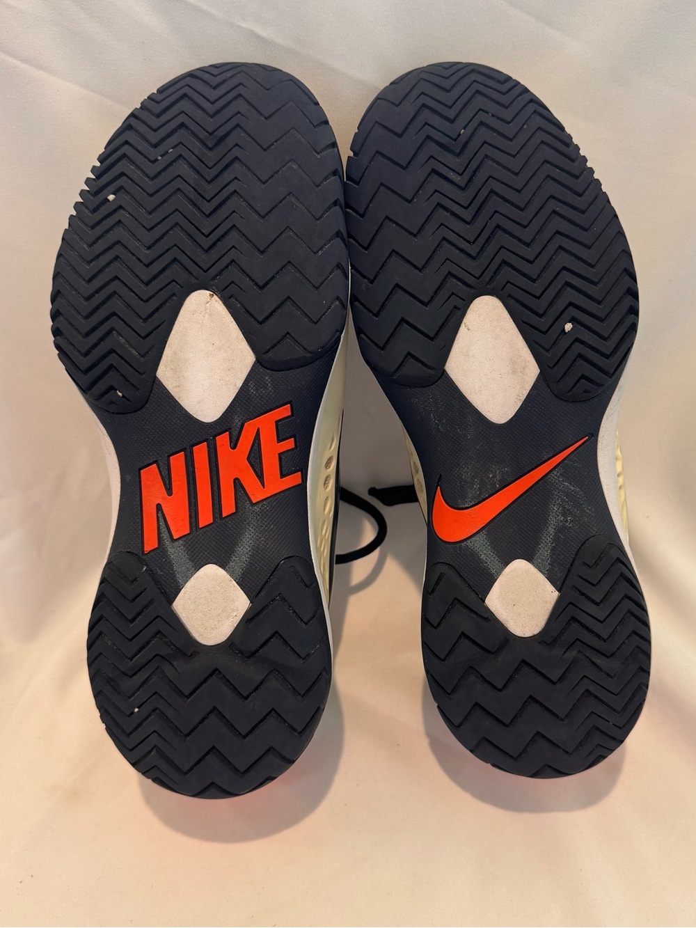 Nike Air Zoom Cage 3 Hard Court Tennis Sneaker Guava Men 7 Women 8.5 EU 40 - Picture 6 of 8